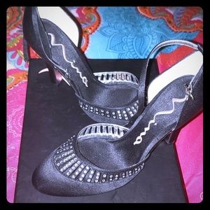 Nina Black Satin Pump